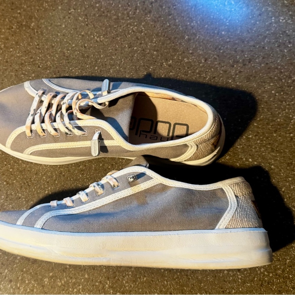 Hey Dude Grey Low-Top Sneakers - Picture 7 of 8